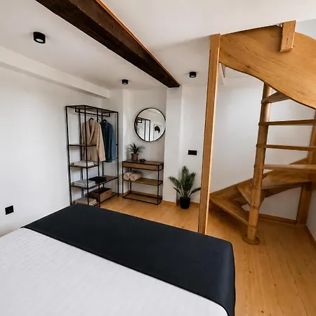 Tarnovia Boutique Apartment- In The Old Town Of * Велико-Тырново