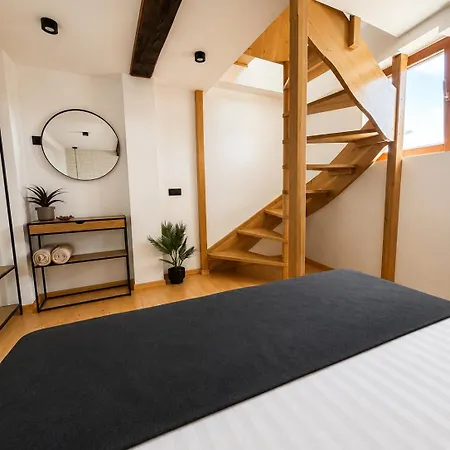 Апартаменты Tarnovia Boutique Apartment- In The Old Town Of